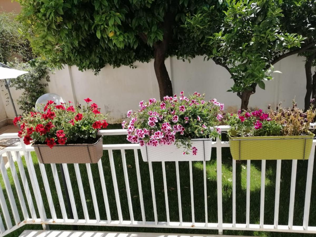 Вилла Mondello Beach The House With Green Lawns Экстерьер фото